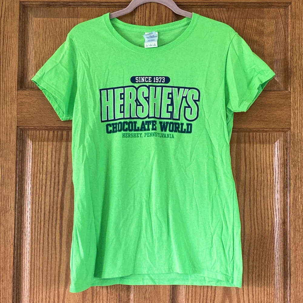 5/$15 Bright Green Hershey’s Chocolate World Women's SS T-Shirt Large